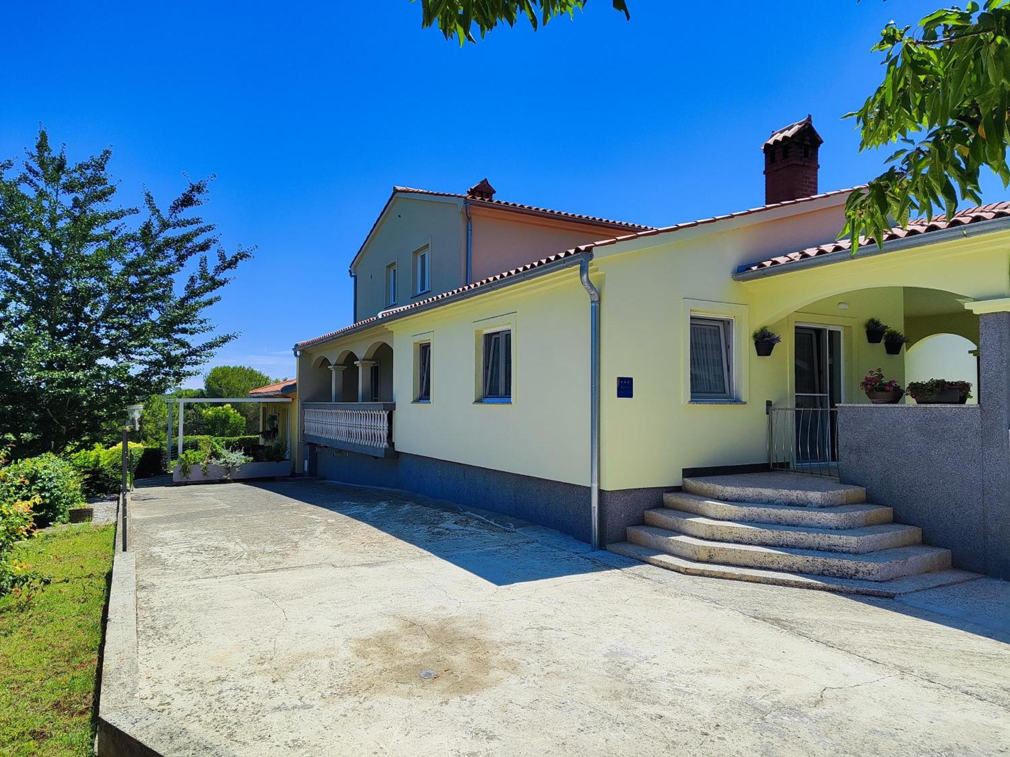 מדולין Apartments Flora מראה חיצוני תמונה