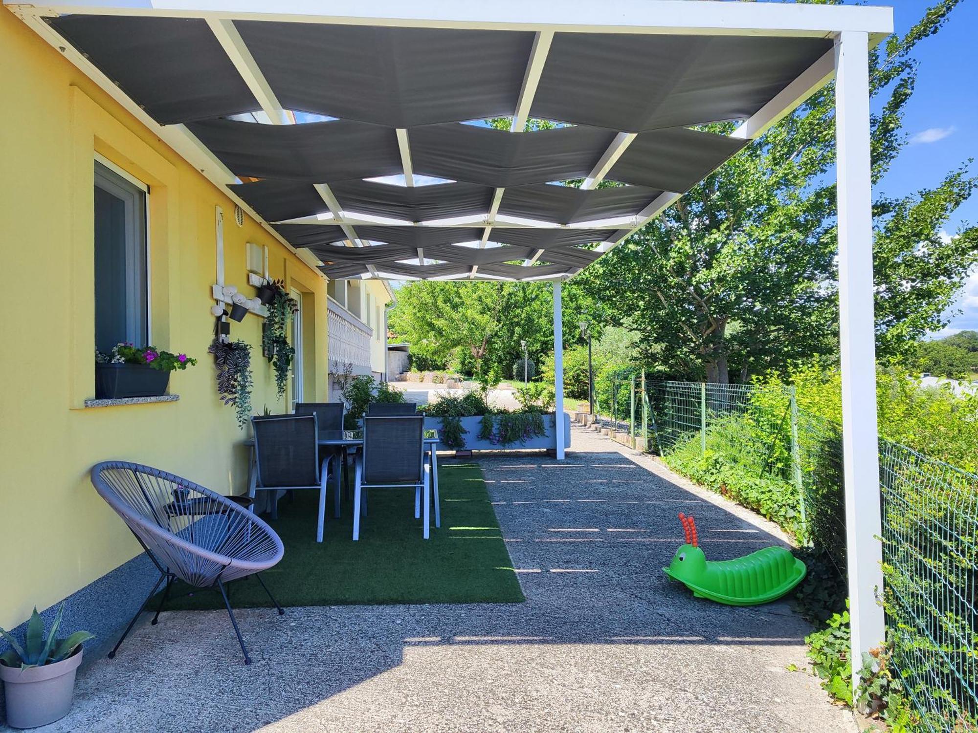 מדולין Apartments Flora מראה חיצוני תמונה